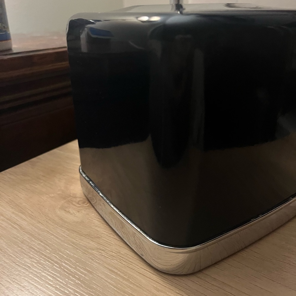 Bed bath and beyond Blue Metal Tissue Box Cover with Silver Chrome base Trim